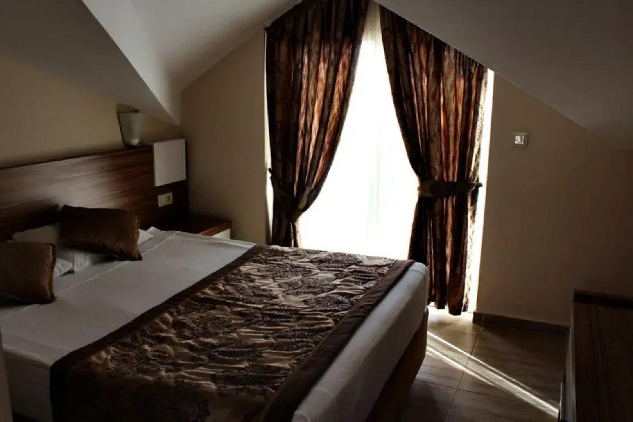 Sun Beach Hotel Side Bagian luar foto